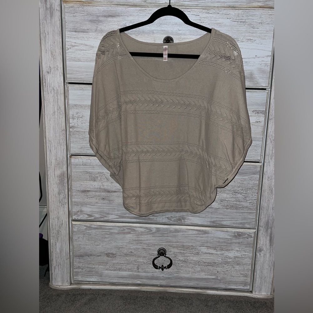 Xhilaration top.
